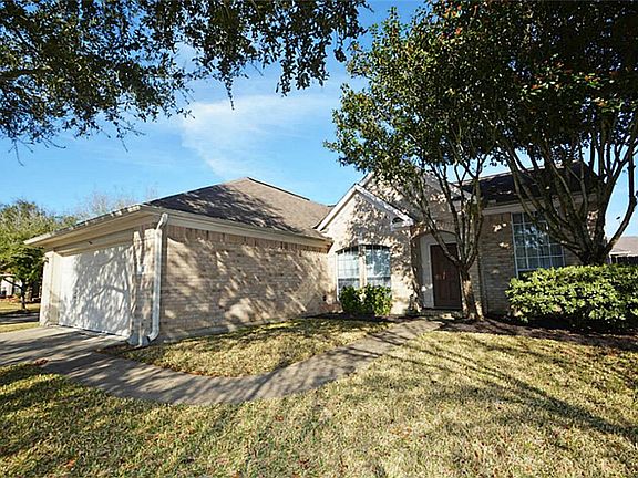 2nd image of 203 Cheswick Cir