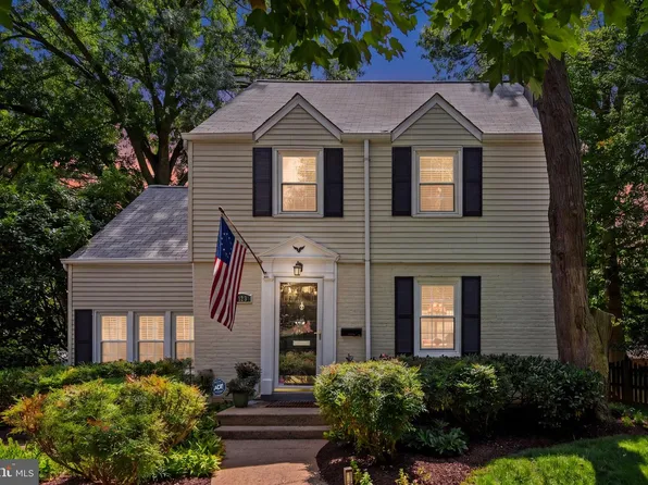 3123 Worthington Cir, Falls Church, VA 22044