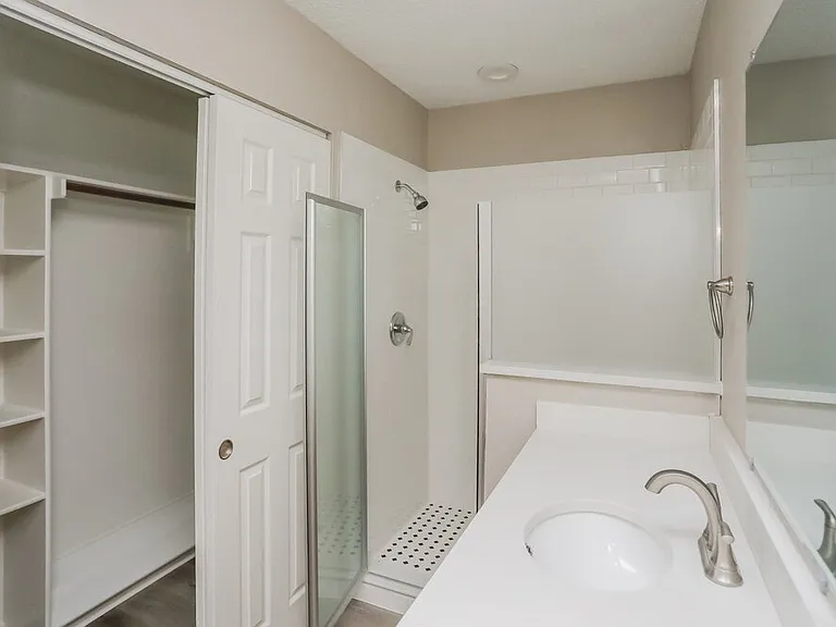 708 Brees Dr — Photo 11