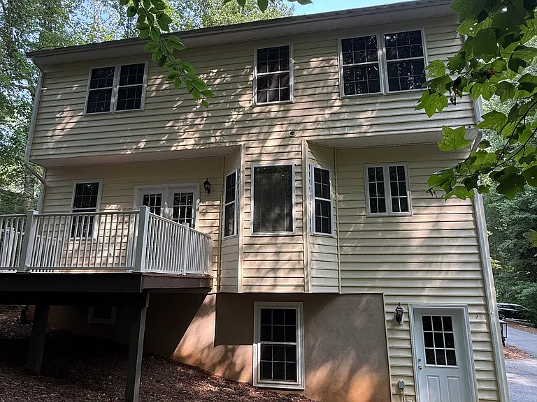 305 E Monacan Dr — Photo 12