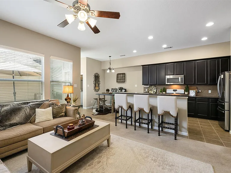 9135 Solvista Pass Ln — Photo 11