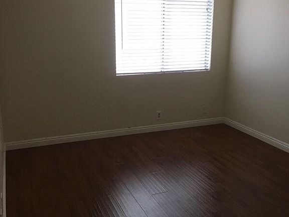 3rd image of 141 Bonita St Unit 5