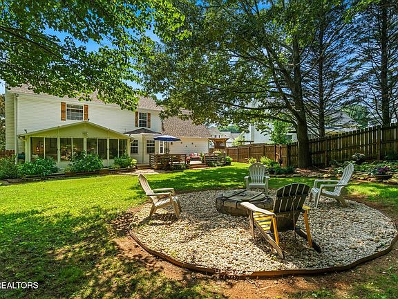 5th image of 7416 Willow Trace Ln