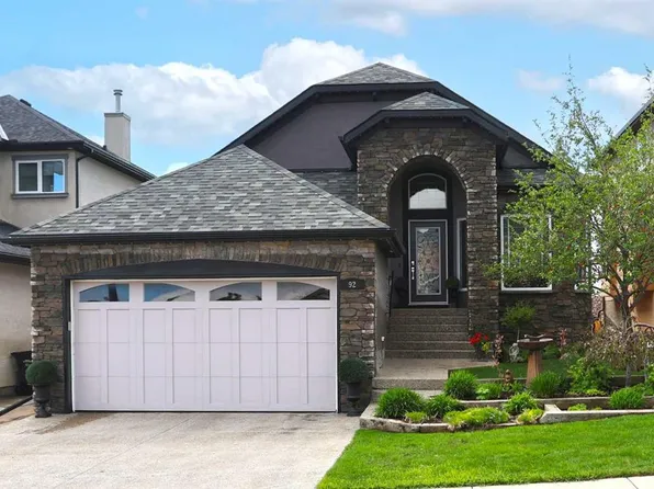 92 Sherwood Rise NW, Calgary, AB T3R 1P6