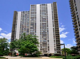 1460 N Sandburg Ter APT 1503, Chicago, IL 60610