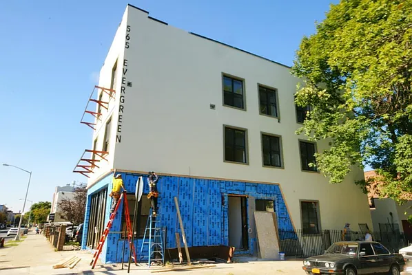 Rented by Loom Group | media 42