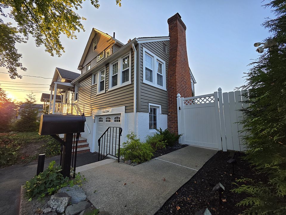1st image of 28 Wood Pl #2