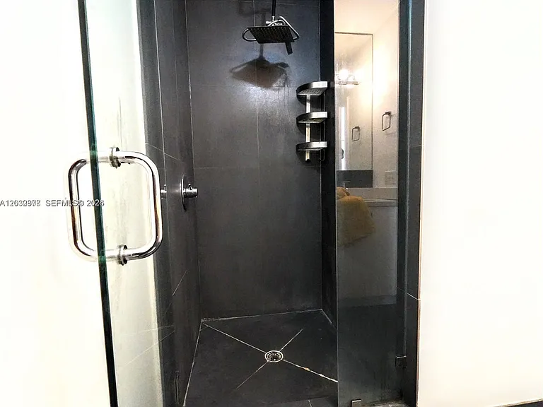 1600 Euclid Ave #102 — Photo 12