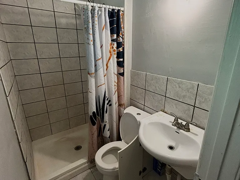 7585 Blanding Dr — Photo 8
