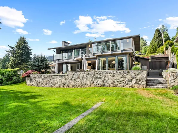 1240 Nepal Cres, West Vancouver, BC V7T 2H3