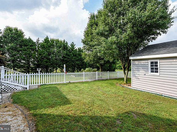 3rd image of 30215 Cottage Ln