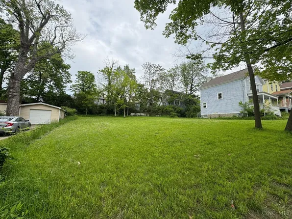 606 Riddle Rd, Cincinnati, OH 45220