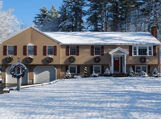 96 Saw Mill Dr, Dracut, MA 01826