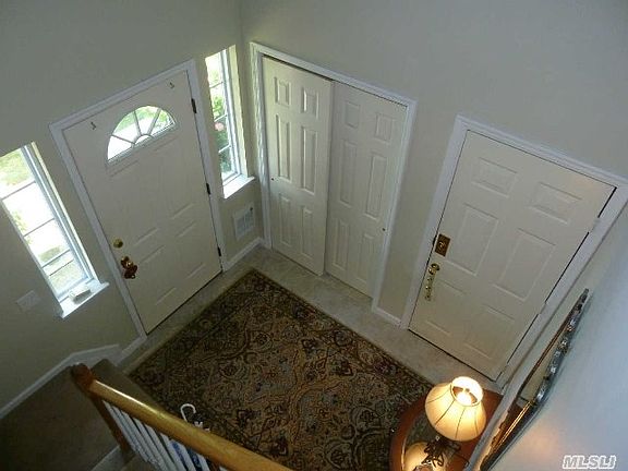 3rd image of 474 Woodscreek Ct