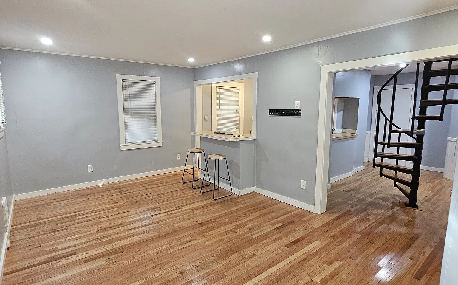 1 bed, 1.0 bath, 1260 sqft, $2,000 — Photo 3