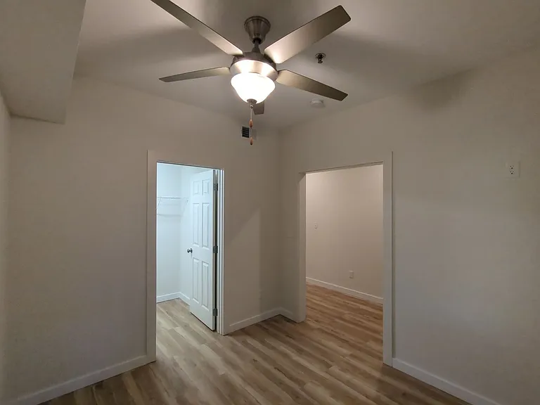 811 Douglas St #209 — Photo 9