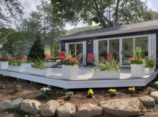W10933 Willow Ave, Poynette, WI 53955