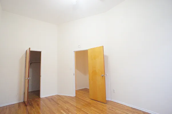 Rented by Nest Seekers International | media 18