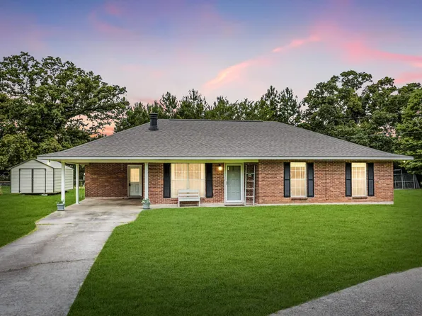 31735 N Doyle Rd, Holden, LA 70744