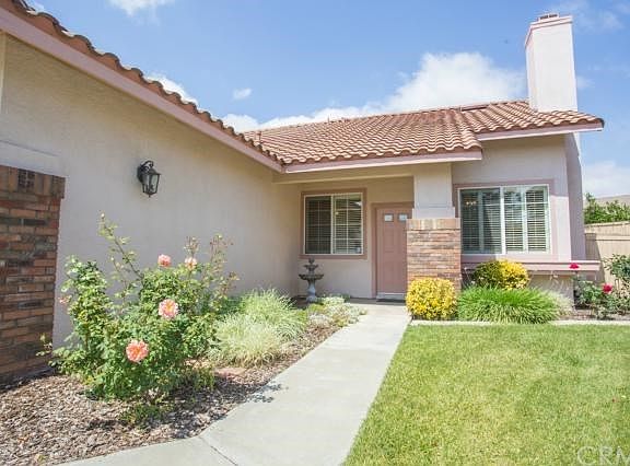 2nd image of 41177 Lorient Ct