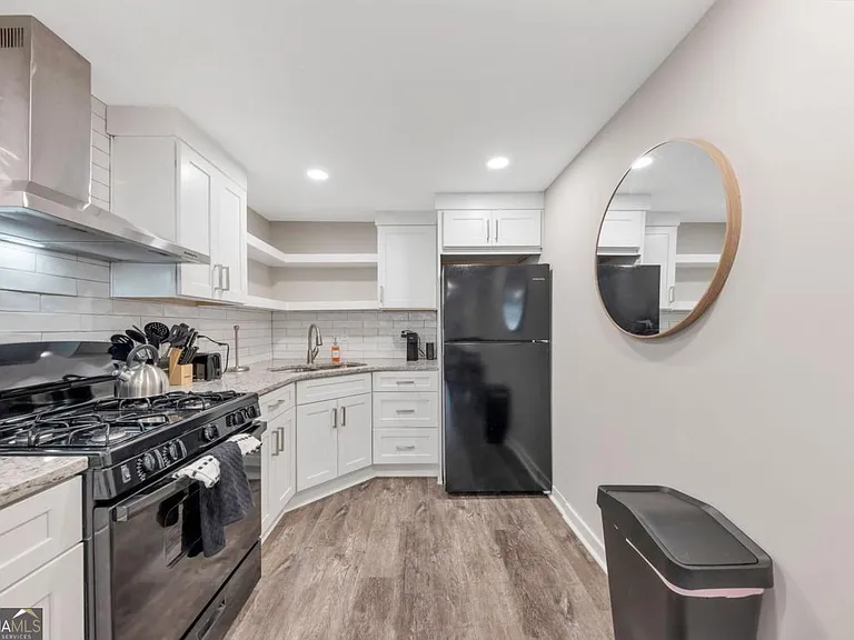 243 Georgia Ave N #A — Photo 4