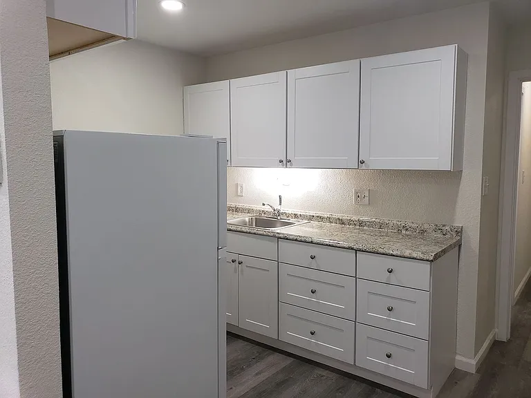 7800-7820 Brentwood Drive — Photo 4