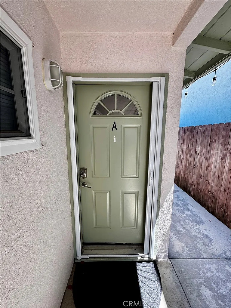 2 bed, 925 sqft, $3,199 — Photo 3