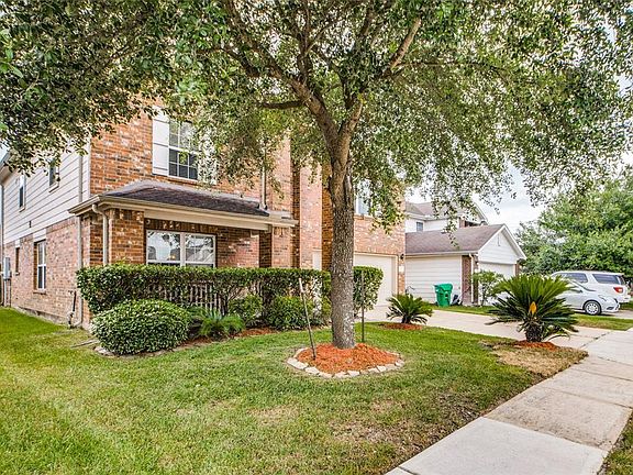 3rd image of 15423 Hensen Creek Dr