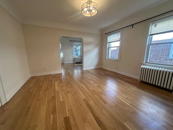 3rd image of 6142 Delafield Ave #2