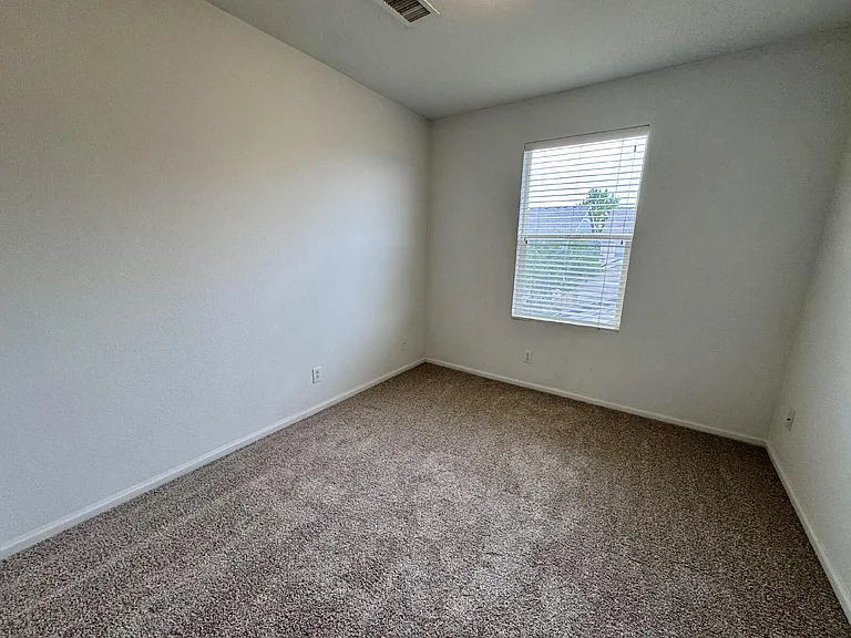 19047 E 57th Pl — Photo 17