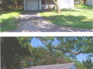 513 W Oak St, Highlands, TX 77562