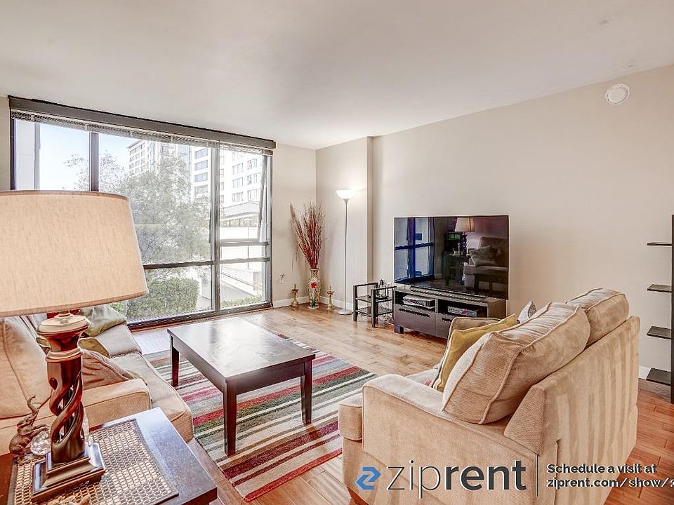 1st image of 250 King St Unit 548