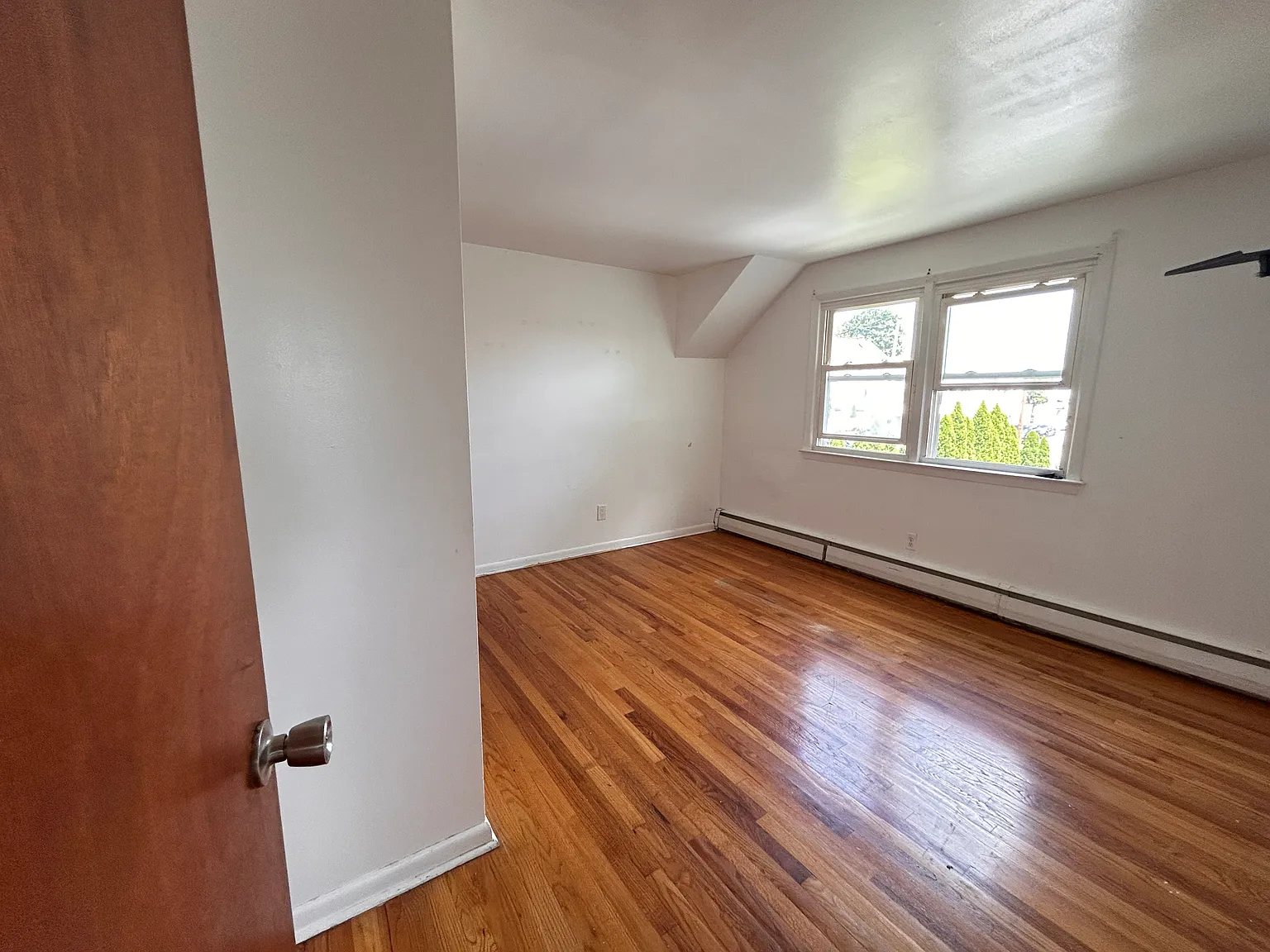 2 bed, 1000 sqft, $2,400 — Photo 4