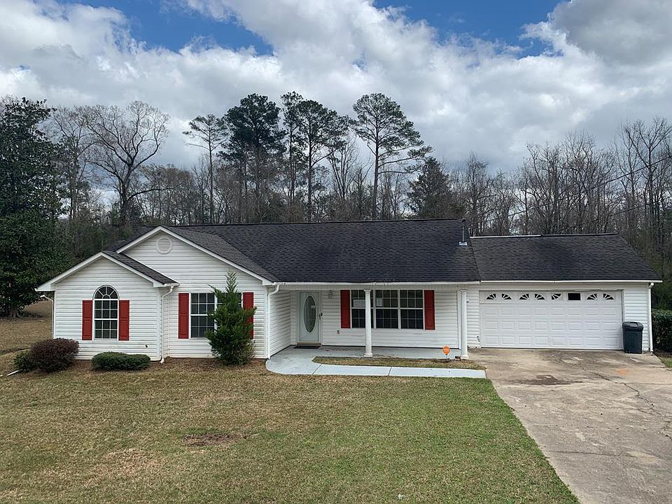 1st image of 2721 Woodland Dr