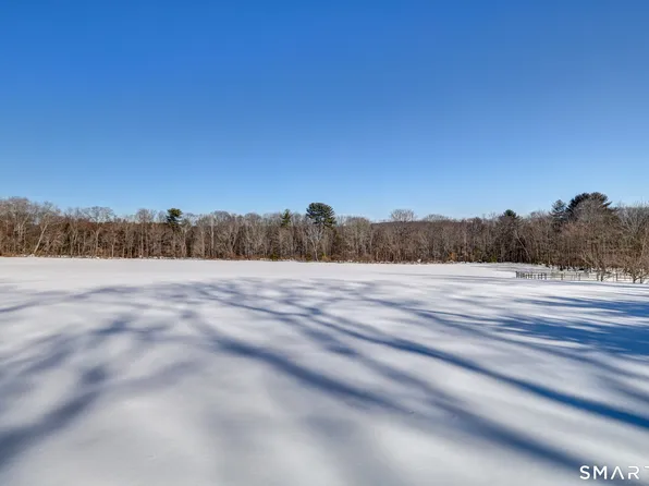 98 Cedar Lane, New Hartford, CT 06057