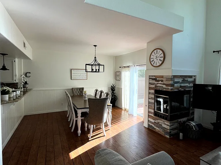 1888 Matin Cir — Photo 10
