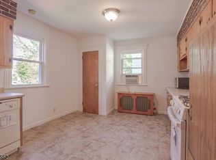 76 Clinton St FLOOR 2, Bloomfield, NJ 07003