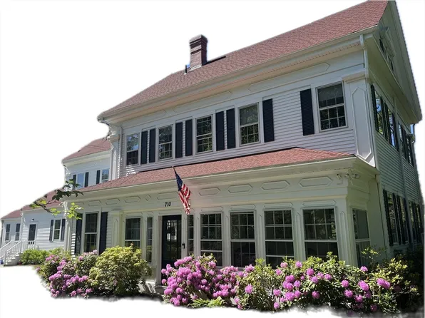 710 County Rd, Bourne, MA 02532