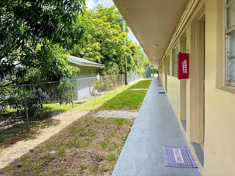 Allegro Apartments — Photo 24