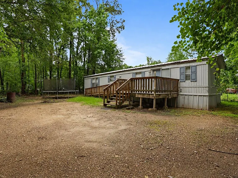 22521 West Rd — Photo 1
