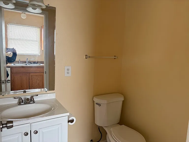 2116 Lightning Dr — Photo 5