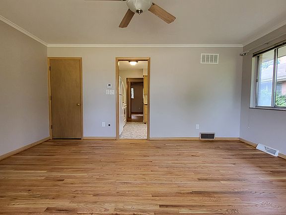 4th image of 4365 Glenmawr Ave