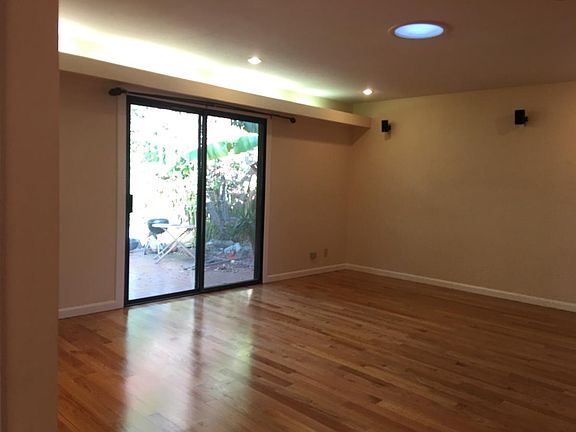 3rd image of 5051 La Honda Ave