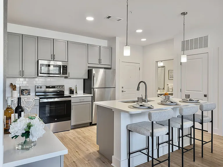 Welcome to the Residences at Sawmill - Luxury Apartment Homes Now Leasing in Summerville, SC