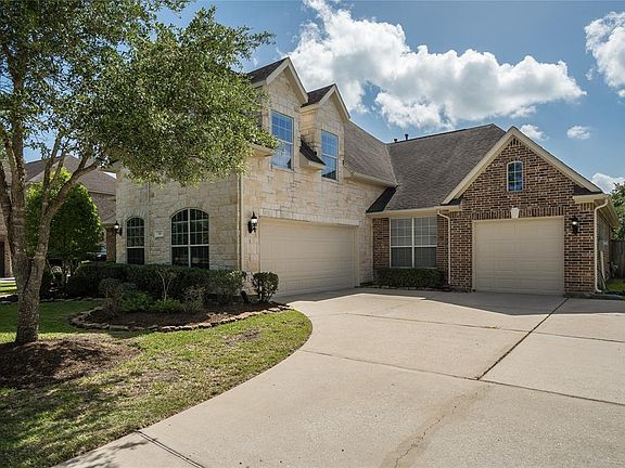 2nd image of 310 Grand Creek Dr