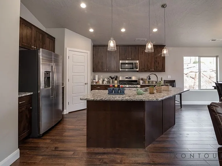 2261 S Tonaquint Dr #49 — Photo 10