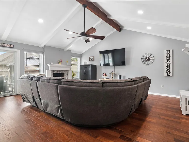 5214 Rustle Leaf Dr — Photo 5