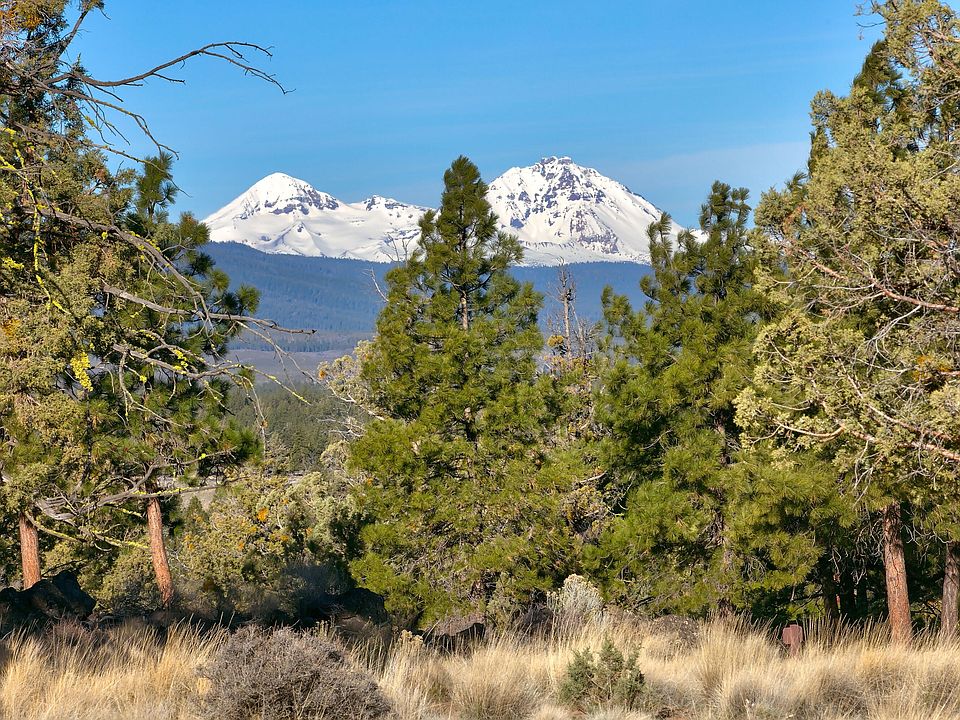 1st image of 3380 NW Greenleaf Way