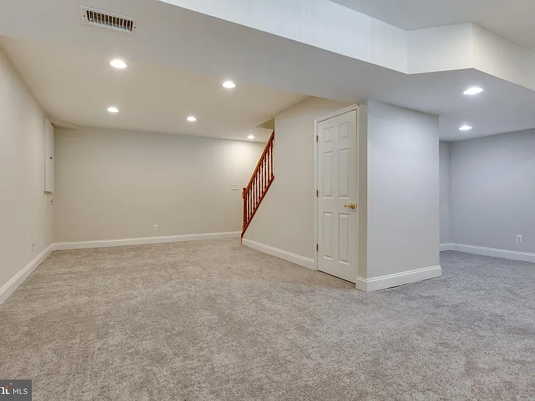 2191 Oak Forest Dr — Photo 62