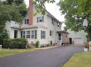 1489 Cox Rd, Grand Island, NY 14072